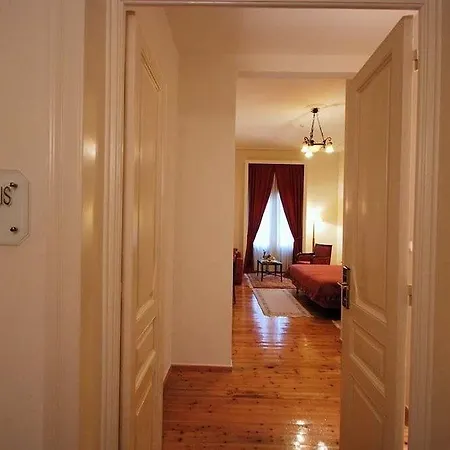 Capsis Bristol Boutique Hotel 5*